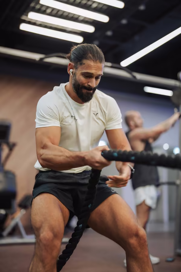 Luka Rozajac training with battle ropes